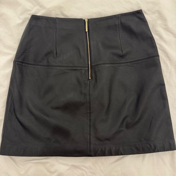 Ted Baker Black Mini Skirt - Picture 2 of 3